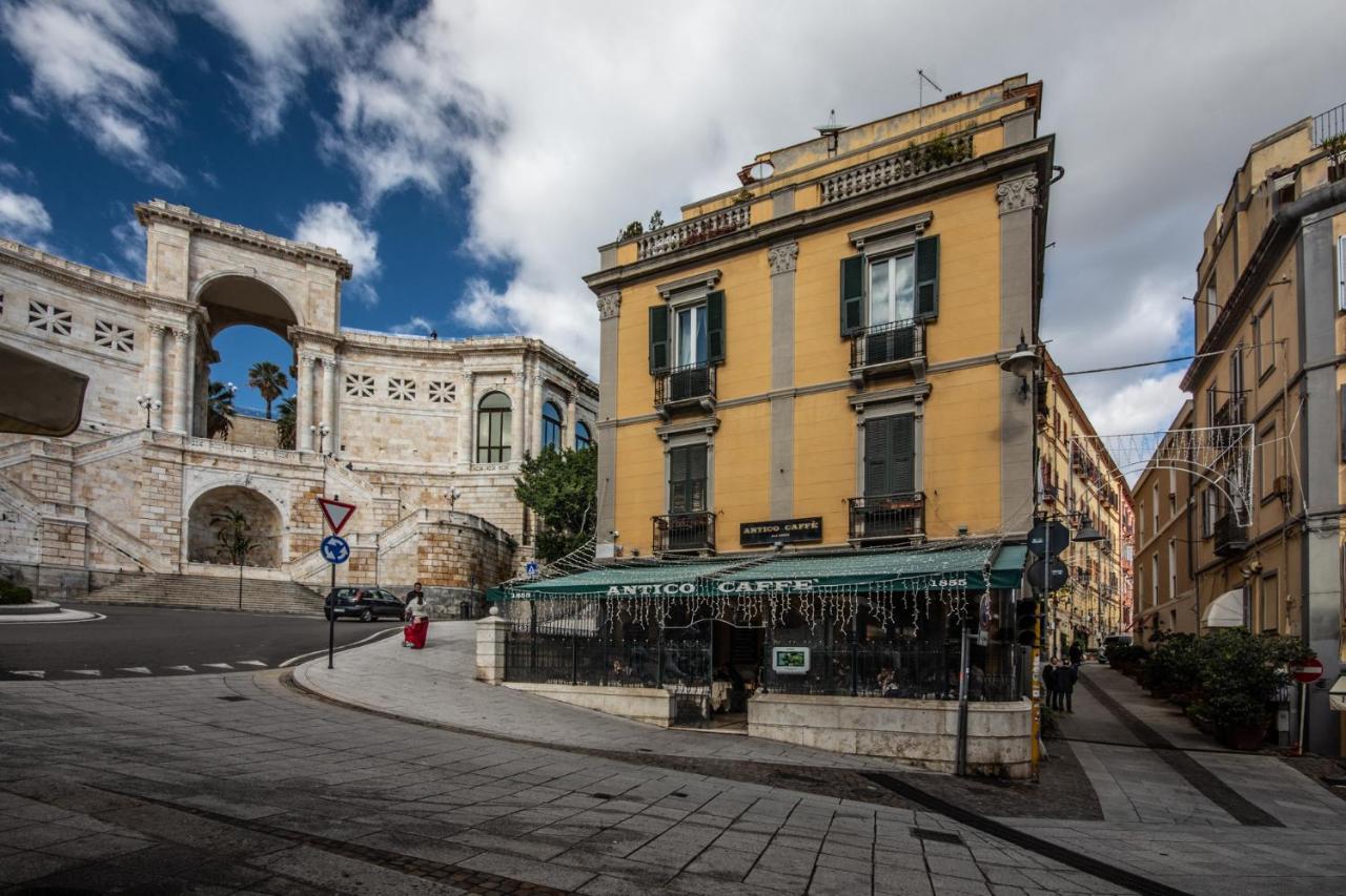 Right House Di Via Sulis - Best Neighborhood In The Town Cagliari Exterior photo